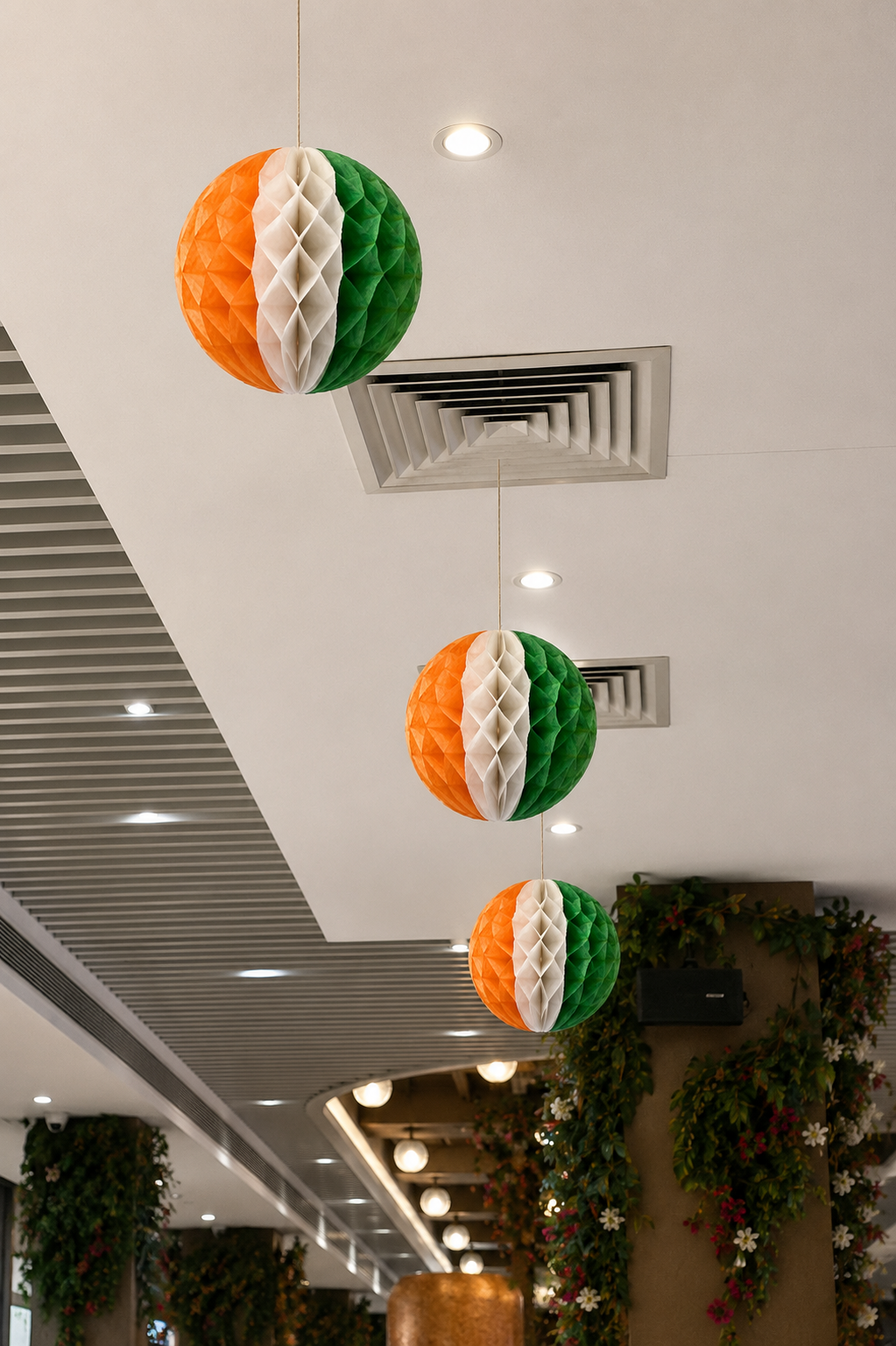 Tri-color honeycomb,pack of 10 hangings